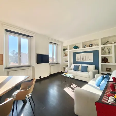 Casaviva - Modern Lively Trilo In Nervi
